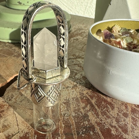 Essential Oil Rollerball Necklace - Rose Quartz Stone - Refillable Oil Roller - Picture 3 of 4